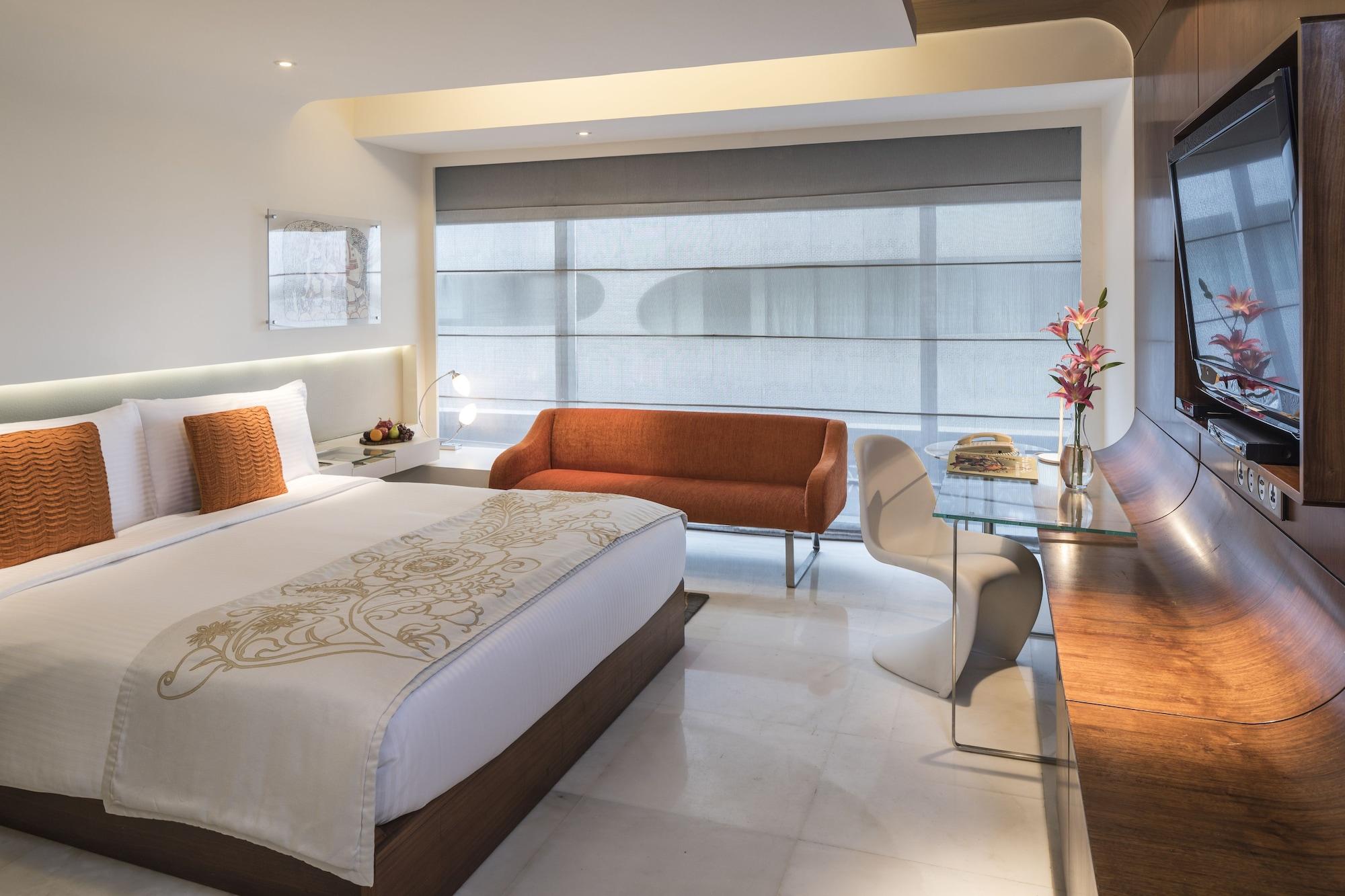 Hotel The Park Hyderabad, Banjara Hills Near Hussain Sagar