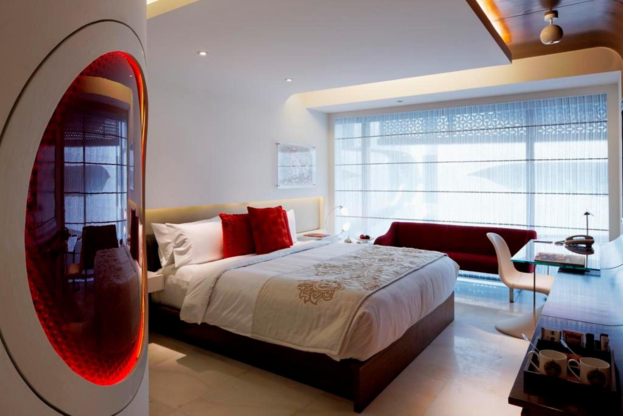 Hotel The Park Hyderabad, Banjara Hills Near Hussain Sagar