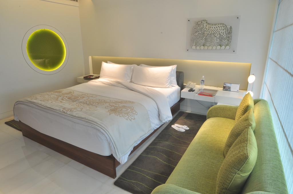 The Park Hyderabad, Banjara Hills Near Hussain Sagar 5*