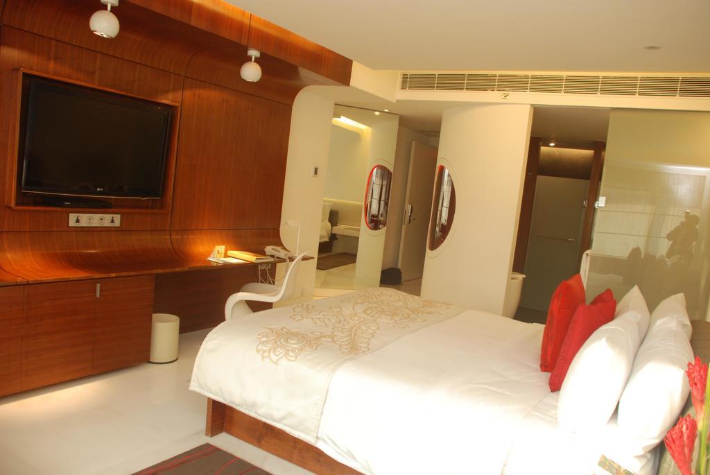 Hotel The Park Hyderabad, Banjara Hills Near Hussain Sagar Hyderabad